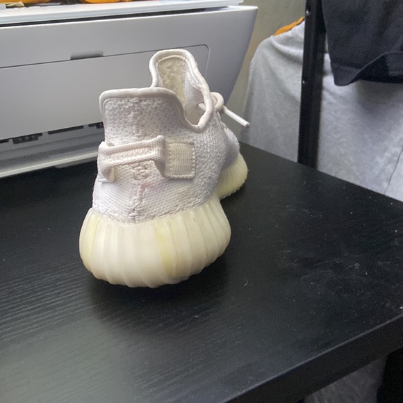 White yeezys - Picture 4 of 5